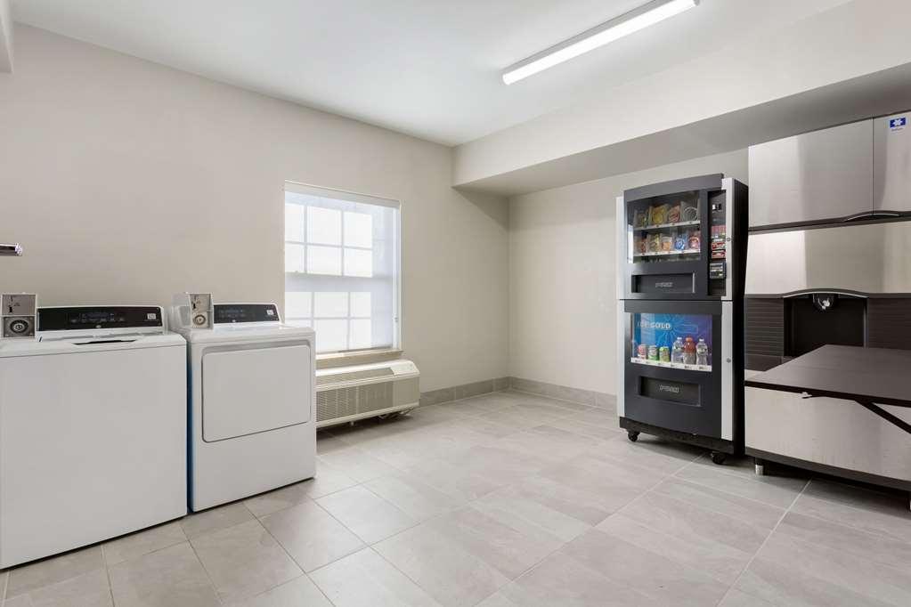 Comfort Suites East Brunswick Einrichtungen foto